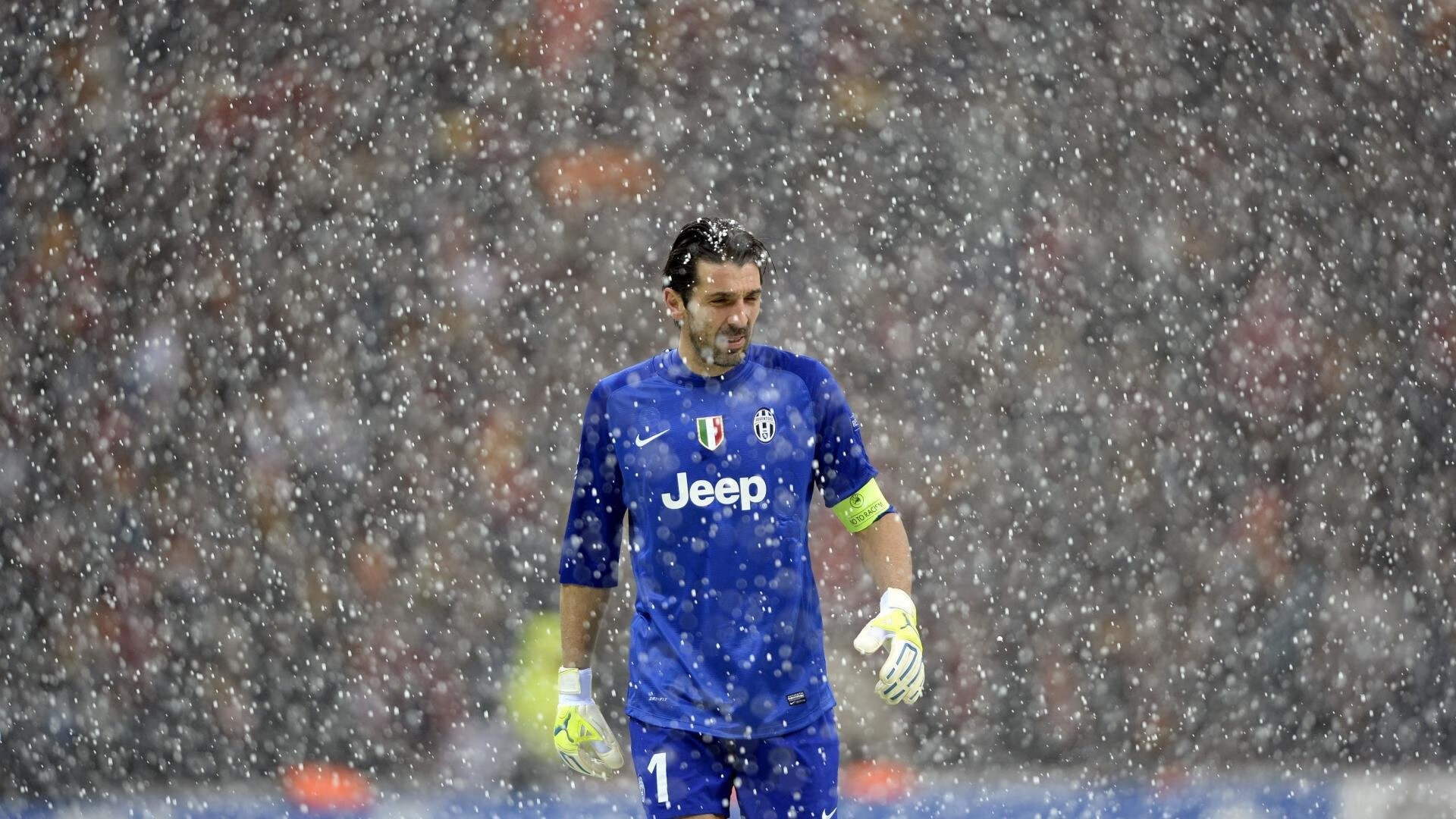 网球赛场焦点！中国队对阵比利时队，防守反击奏效，球队笑到最后